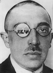 Rodchenko_TheCriticOsipBrik1924.jpg